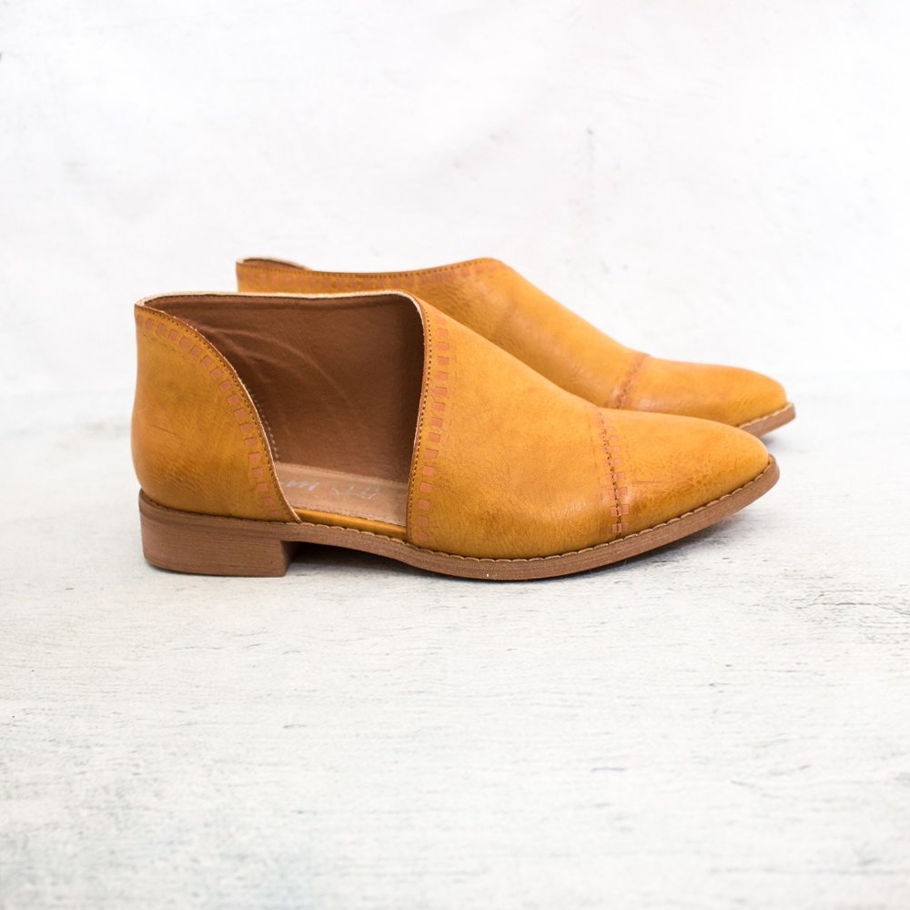 MI.iM Emma Freya Open Cutout Side Flats Shoes. - Picture 6 of 8